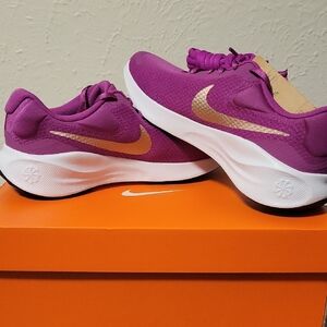 Nike Revolution 7 Women's Athletic Shoes in Fuchsia With Bronze Swoosh